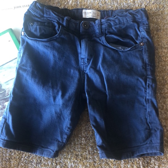 Zara Kids blue shorts w/ button closure and elastic size adjustment - Picture 2 of 4